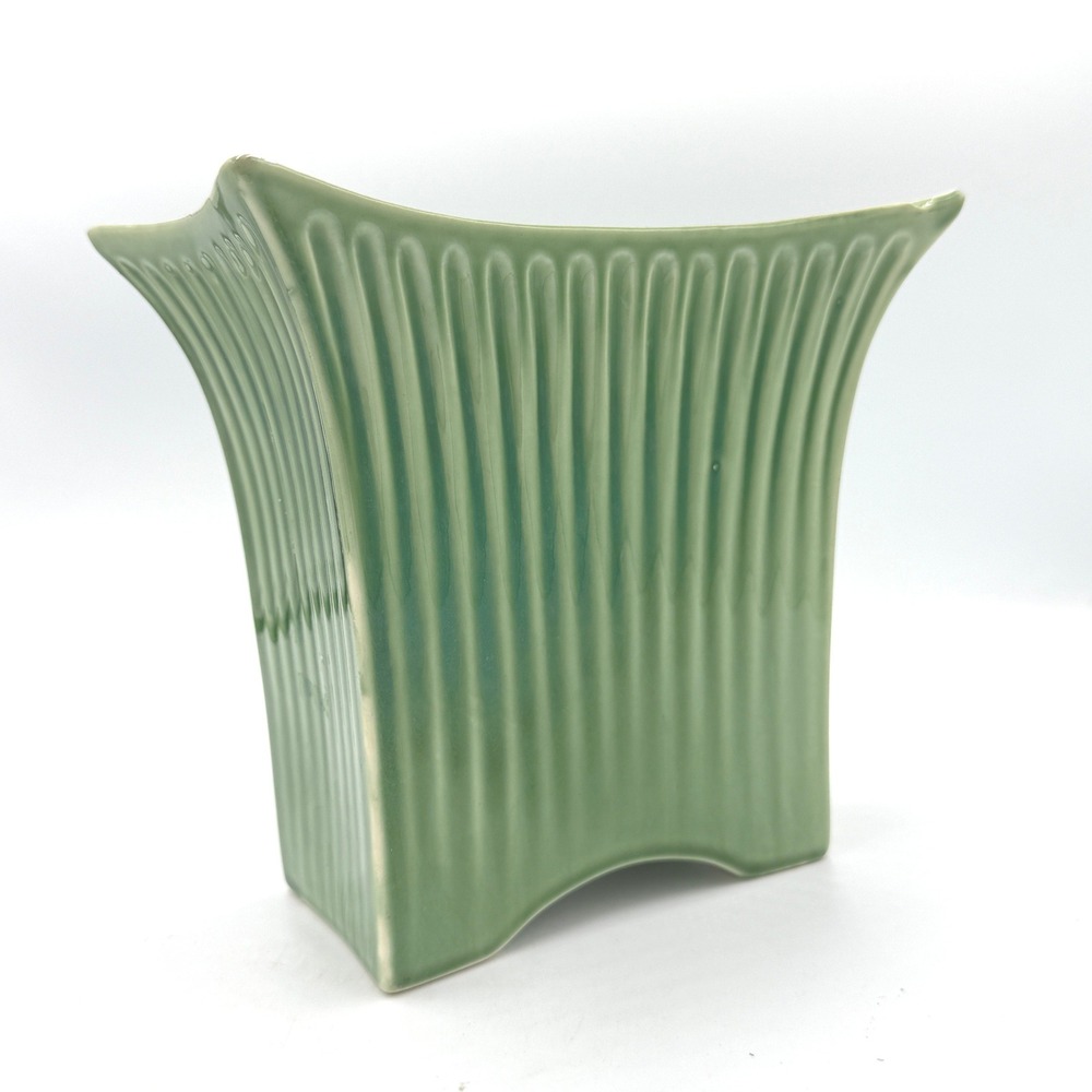 Marietta Modern Vase M-103 Green Ribbed Mid-Century‎ 1950s Vintage Ceramic Decor